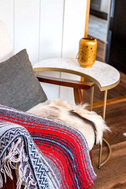How to Create a Cozy Reading Nook in Any Space